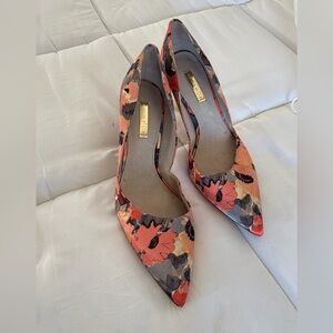 Louise et Cie Multicolor Peach Satin Floral Heels Pointed Pumps